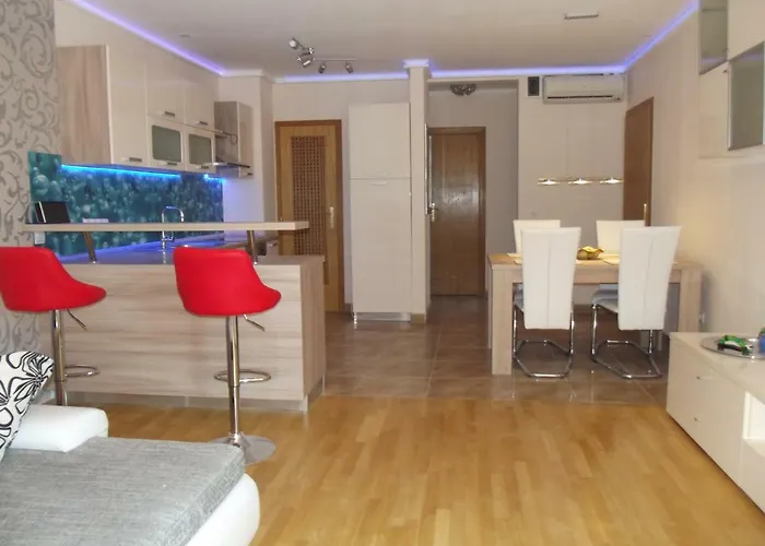 City Beach Apartment